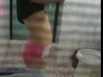 Babe wacht gratis sexfilmpjes amateur tot man haar gaatje tussen kleine billen neukt