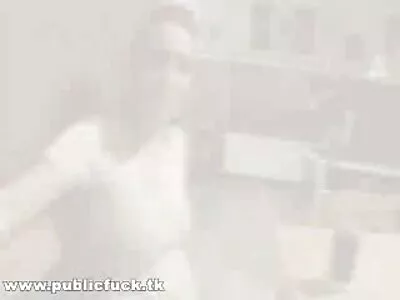 Zwarte stud neukt rondborstige blanke MILF in de buurt van haar cuckold gratis sex filmpjes stiefzoon