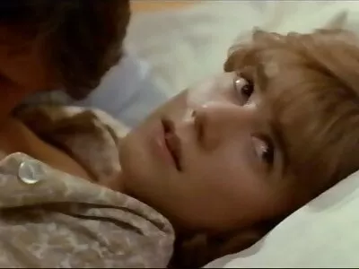 Lief uitziende dame zal al haar gaten opgevuld tiener sex filmpjes hebben