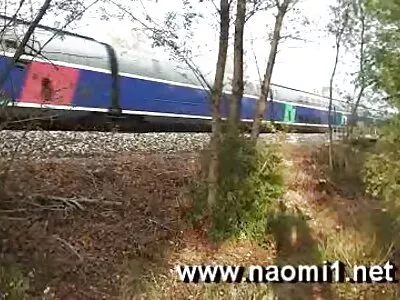Parmantige youtube sexfilmpjes brunette babe wordt geneukt door een overvaller