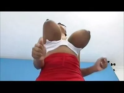 Man likt achterdeur en neukt kleine slet in mond tot facial korte sexfilmpjes