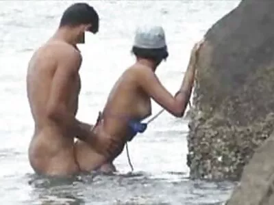 Lesbische babysitter heeft gepassioneerde seks met een cougar gratis geile sexfilmpjes