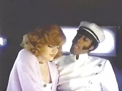Meisje krijgt een onvergetelijke sexfilmpjes trio ervaring dankzij lesbische MILF