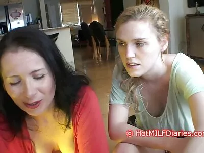 Rondborstige masseuse praat vies tijdens het strelen en pijpen van  een grote lul