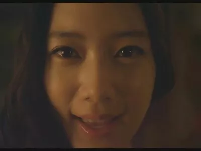 Grote witte strap-on is het enige wat deze sexfilmpjes nl twee lesbiennes nodig hebben