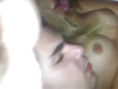 Brunette dame met grote tieten geniet ervan om een ​​grote lul in haar te gratis sexfilmphes hebben