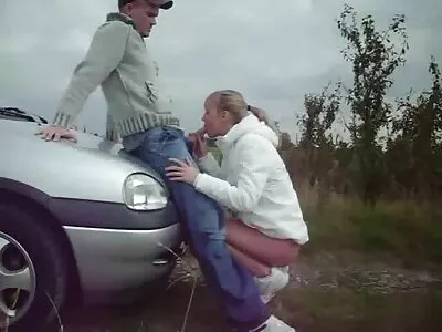 Nacho Vidal vernietigt het vochtige kutje van deze blondine mooie sexfilmpjes