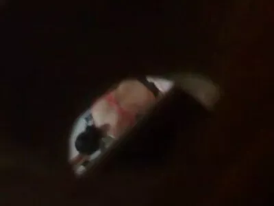 Sekslessen gegeven aan tiener door korte sexfilmpjes vriendje die met haar voor de gek houdt