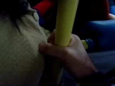 Lieve meid geeft een lekkere POV pijpbeurt en dan wordt ze  van achteren geneukt
