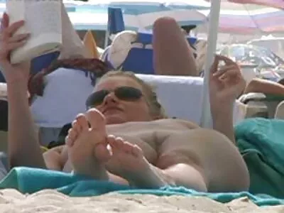 Twee natuurlijk ogende meiden gratis sex filmpjes kijken dubbel team deze enkele kerel